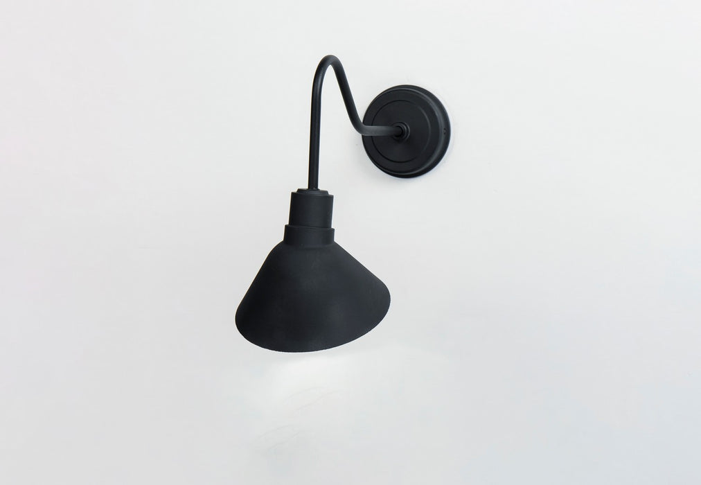 Myhouse Lighting Maxim - 10116BK - One Light Outdoor Wall Lantern - Signlite - Black