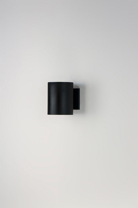 Myhouse Lighting Maxim - 26101BK - One Light Outdoor Wall Lantern - Outpost - Black