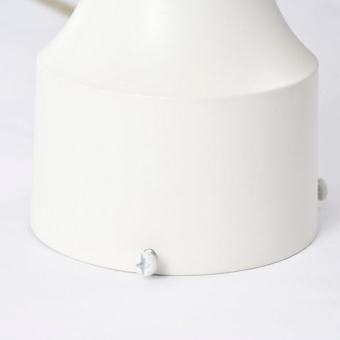 Myhouse Lighting Nuvo Lighting - 60-897 - Three Light Post Lantern - Central Park - White