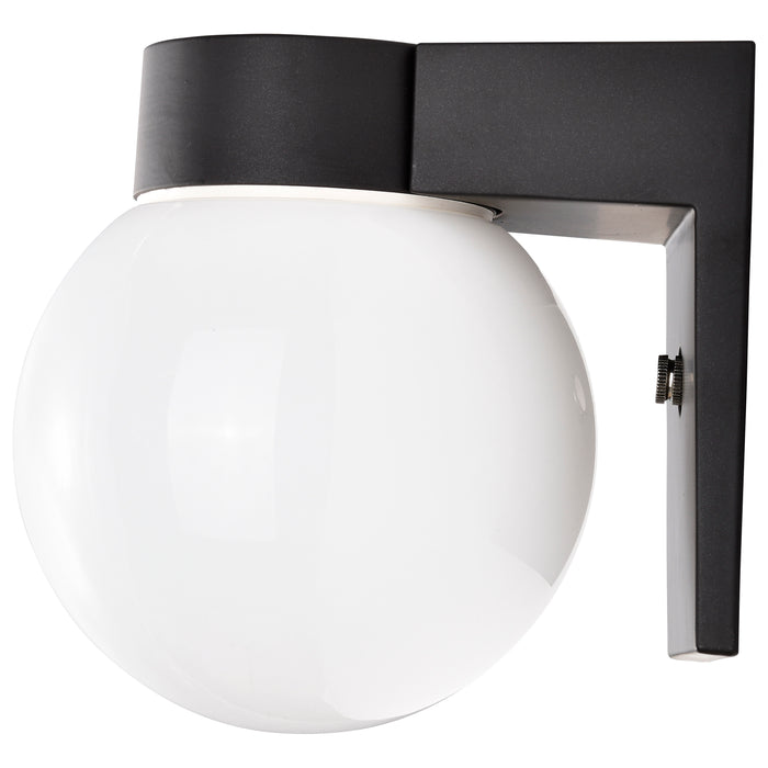 One Light Wall Lantern in Bronzotic