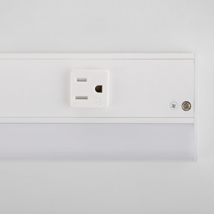 Myhouse Lighting Quorum - 909-18-8 - LED Under Cabinet Light - Studio White