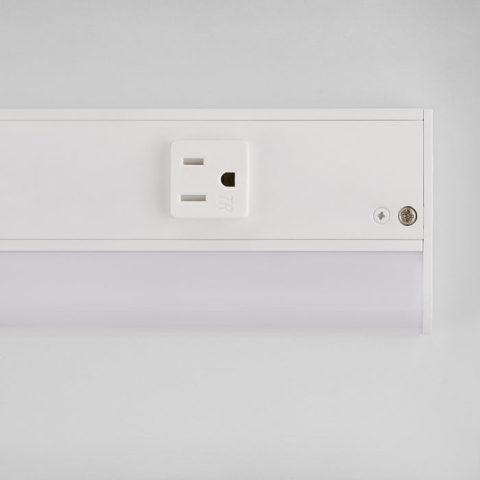 Myhouse Lighting Quorum - 909-24-8 - LED Under Cabinet Light - Studio White