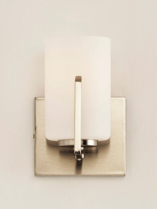 Dart 1-Light Wall Sconce