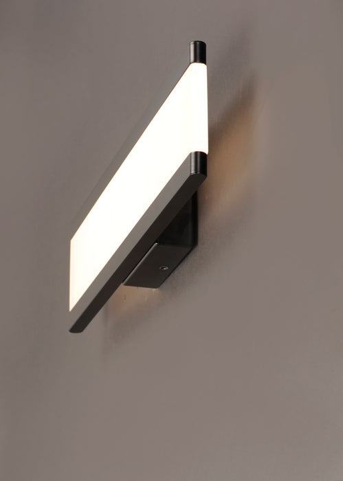 Visor 18" LED Wall Sconce