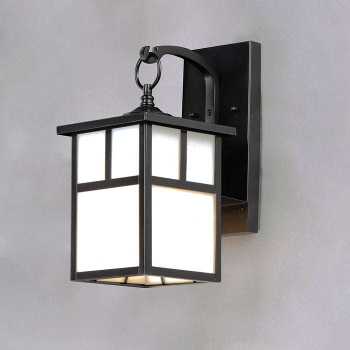 Coldwater 1-Light Outdoor Wall Lantern