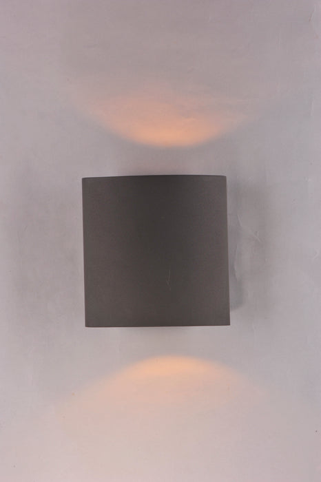 Lightray LED Outdoor Wall Sconce